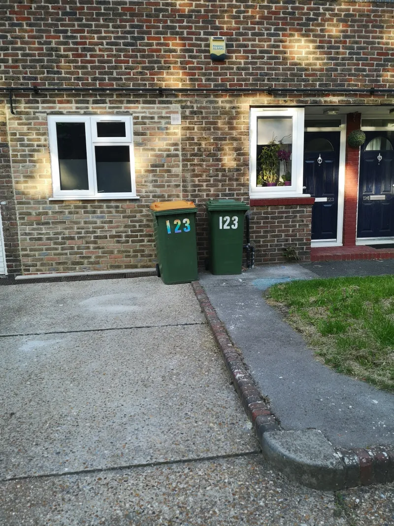 Parking On Hoskins Close E16