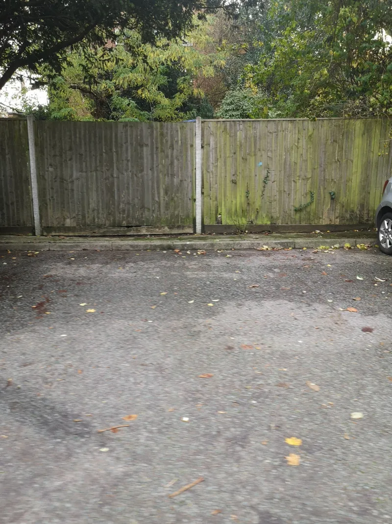 Parking On Leslie Road E16