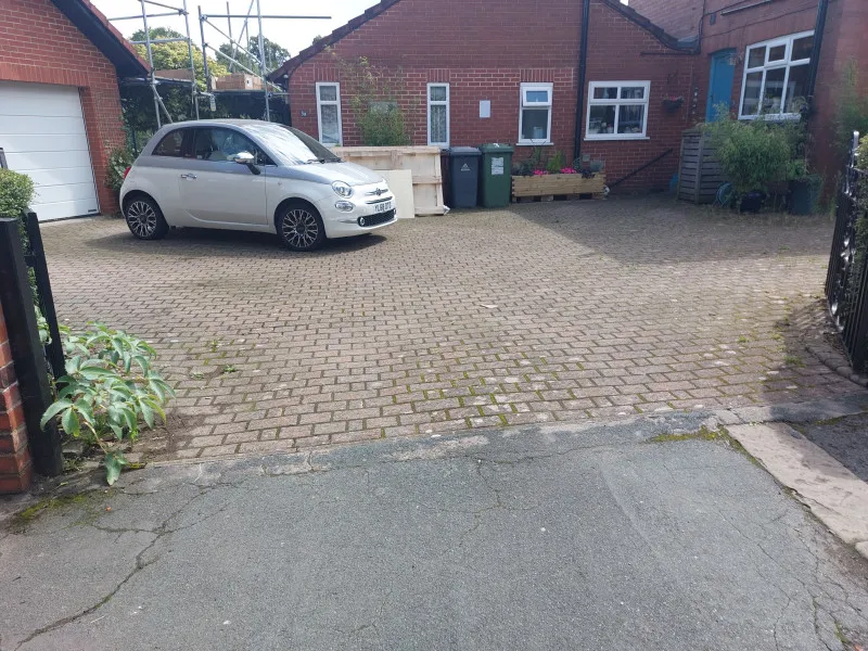 Parking On Drummond Road Ls16