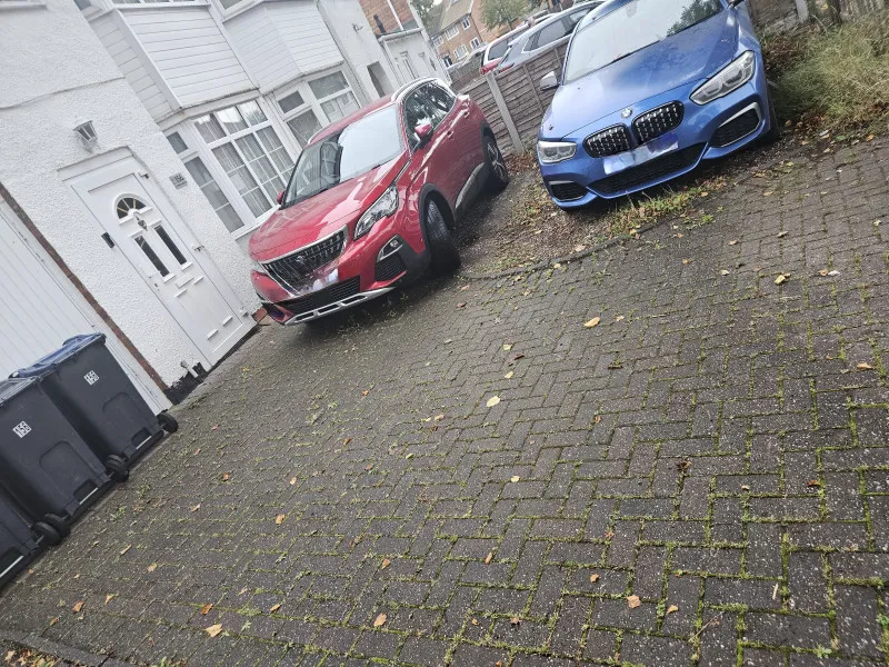 Parking On Whitecroft Road B26