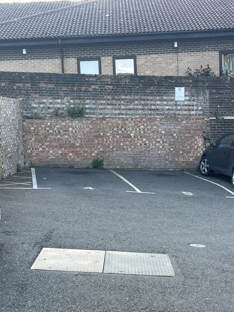 Parking On Cumberland Street Lu1