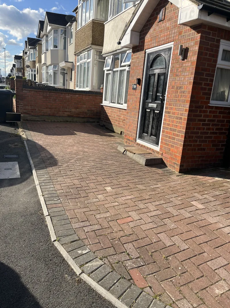 Private Driveway Available Two Mins From Airport