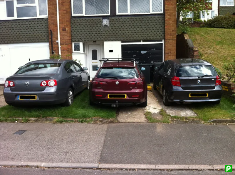 Parking On Brendon Avenue Lu2